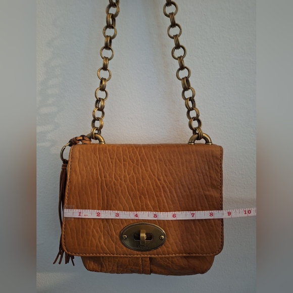 Vintage Fossil Leather Shoulder Bag with Chain Strap & Tassel Tan Color - Picture 6 of 9